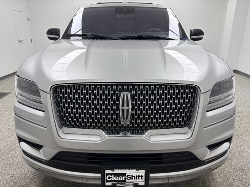 Used 2019 Lincoln Navigator Reserve AWD/4WD image 2