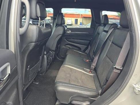 Used 2021 Jeep Grand Cherokee Laredo X RWD image 9