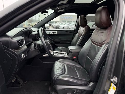 Certified 2020 Ford Explorer Platinum image 12