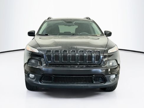 Used 2015 Jeep Cherokee Latitude w/ Comfort/Convenience Group AWD/4WD image 2