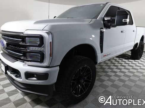 Used 2025 Ford F250 Platinum AWD/4WD image 10