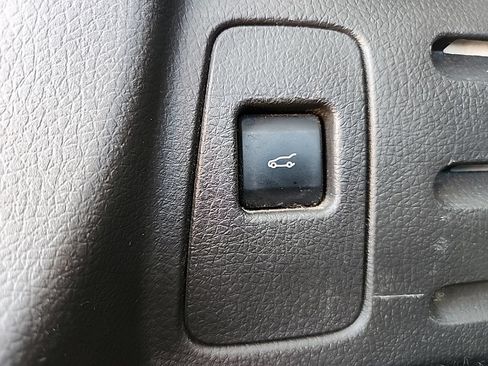 Used 2013 Ford Edge SEL FWD image 8