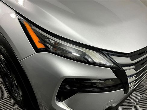 Certified 2024 Nissan Rogue SV AWD/4WD image 31