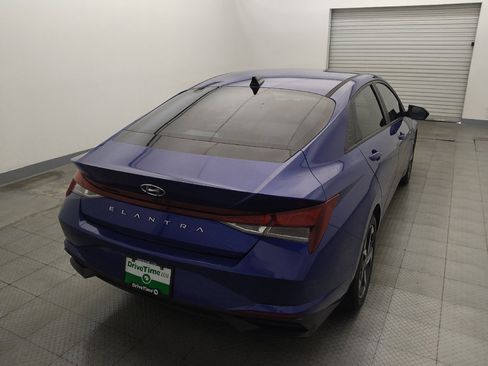 Used 2023 Hyundai Elantra SEL w/ Convenience Package FWD image 7