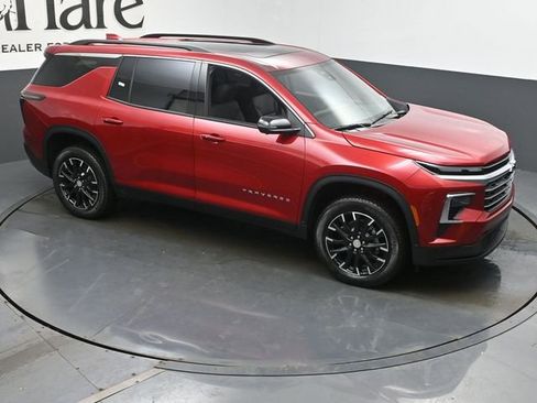 New 2026 Chevrolet Traverse LT w/ Sun and Wheel Package image 17