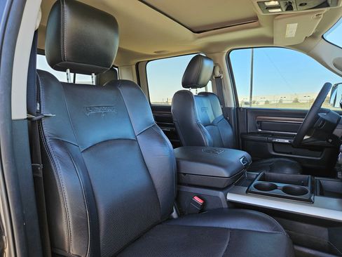 Used 2014 RAM 2500 Laramie w/ Convenience Group image 29