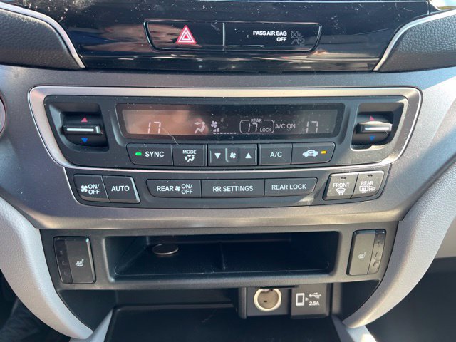 Used 2022 Honda Pilot Black Edition image 32
