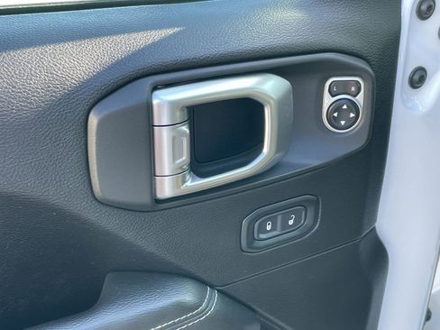 Used 2020 Jeep Gladiator Rubicon AWD/4WD image 13