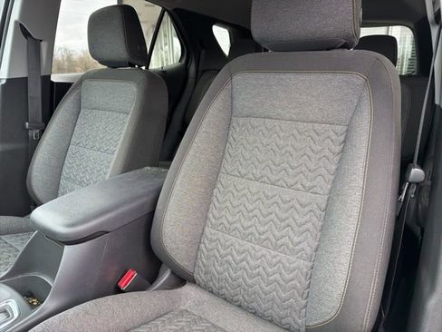 Used 2024 Chevrolet Equinox LT image 20