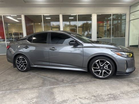 Used 2024 Nissan Sentra SR image 9