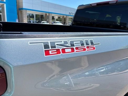 Certified 2024 Chevrolet Silverado 1500 Custom Trail Boss w/ LPO, Dark Essentials Package AWD/4WD image 7