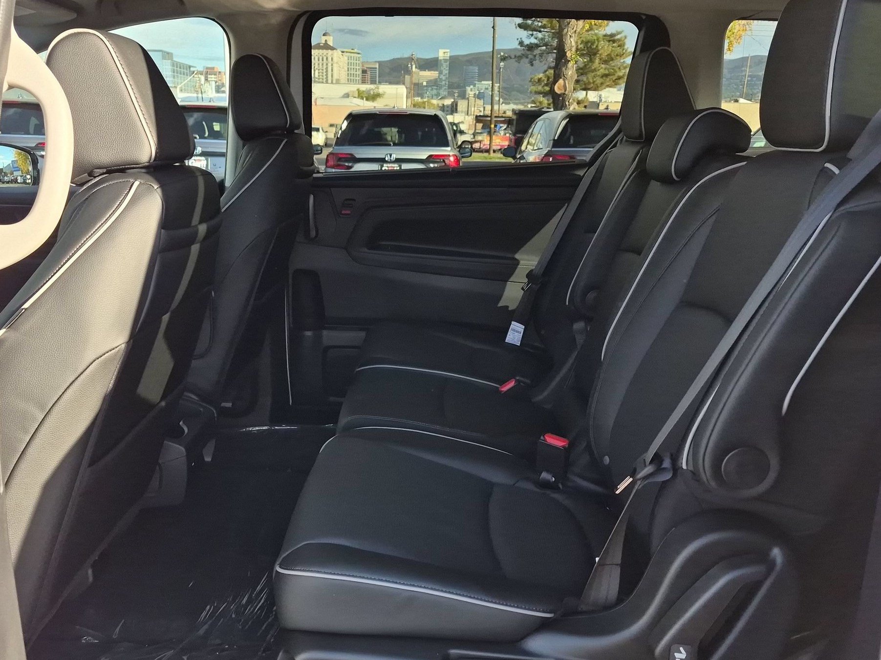 New 2027 Honda Odyssey Elite image 24
