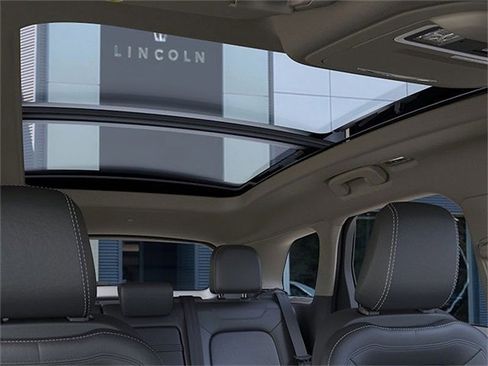 New 2026 Lincoln Corsair Reserve w/ Jet Appearance Package AWD/4WD image 22