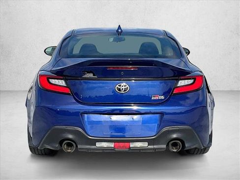 Used 2022 Toyota GR86 Premium RWD image 4