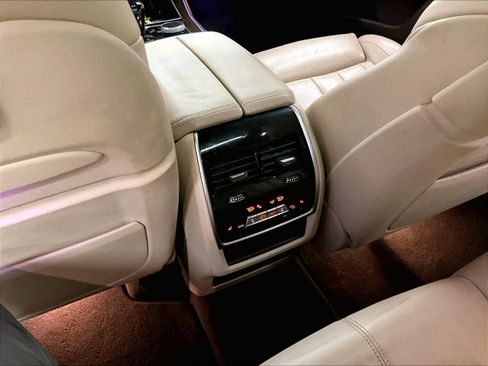 Used 2019 BMW X5 xDrive50i w/ M Sport Package image 36