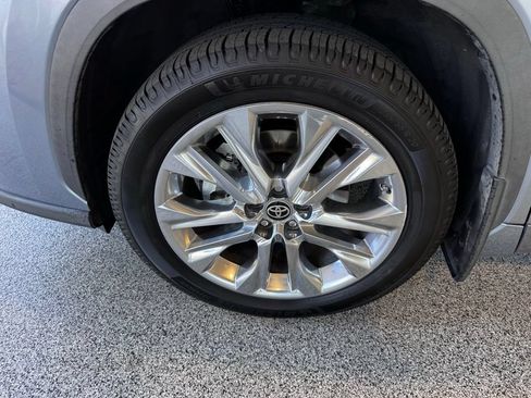 Used 2021 Toyota Highlander Limited AWD/4WD image 15
