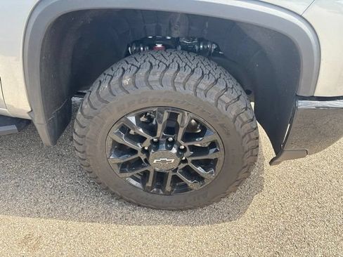Used 2026 Chevrolet Silverado 2500 LT w/ Trail Boss Package AWD/4WD image 2