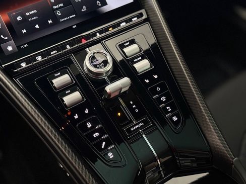 Used 2025 Aston Martin DB12 image 22
