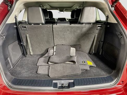 Used 2022 Toyota Highlander Platinum FWD image 27