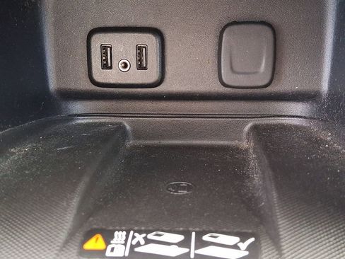 Used 2018 Chevrolet Equinox Premier AWD/4WD image 27