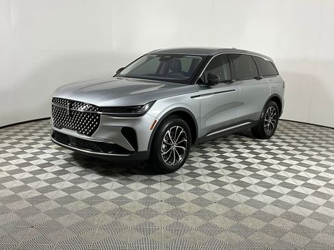Used 2025 Lincoln Nautilus Premier AWD/4WD image 1