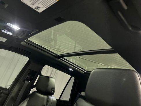 Used 2021 Chevrolet Tahoe Z71 image 23