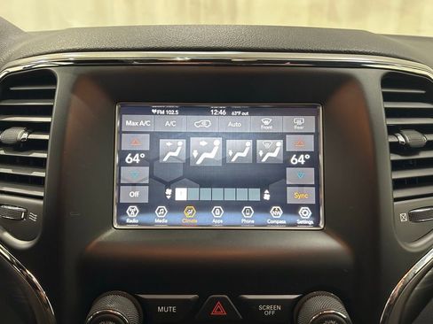 Used 2020 Jeep Grand Cherokee Laredo image 18