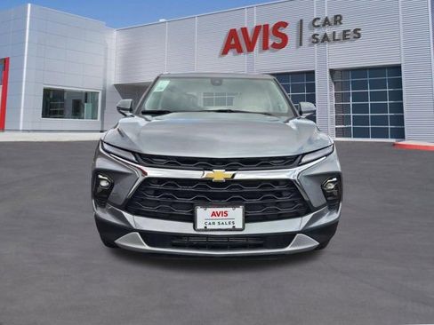 Used 2025 Chevrolet Blazer LT AWD/4WD image 2