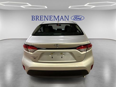 Used 2025 Toyota Corolla LE image 6