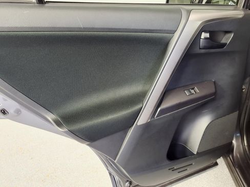 Used 2016 Toyota RAV4 LE image 25