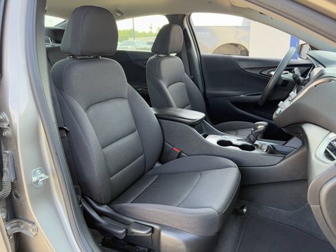Used 2024 Chevrolet Malibu LT FWD image 30