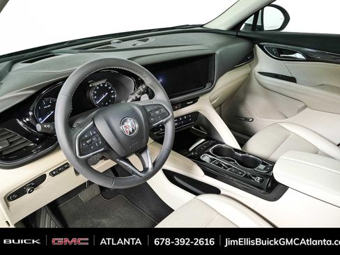 Used 2022 Buick Envision Essence w/ Technology Package I FWD image 4