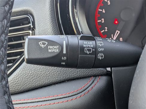 Used 2023 Dodge Durango GT image 31