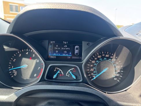 Used 2013 Ford Escape Titanium w/ Class II Trailer Tow Pkg FWD image 12