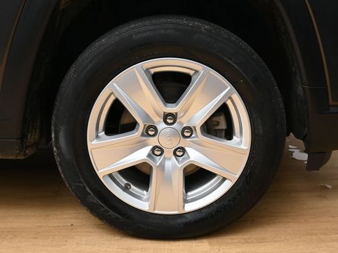 Used 2022 Jeep Compass Latitude image 14