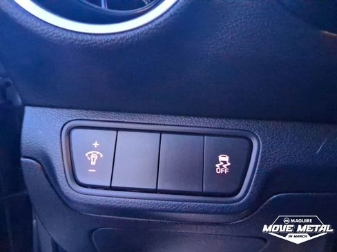 Used 2023 Kia Forte LXS image 17