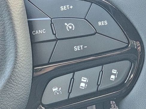 New 2026 Chrysler Pacifica Select w/ S Appearance Package AWD/4WD image 34