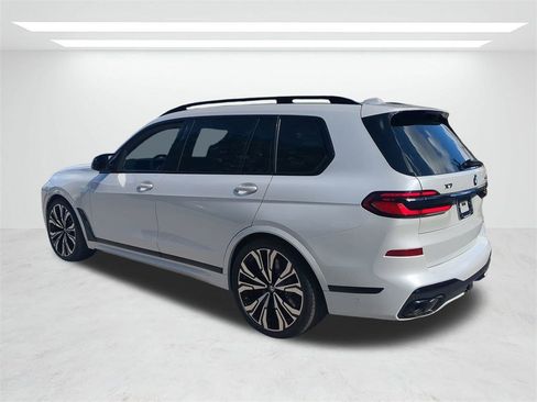 New 2026 BMW X7 M60i image 6