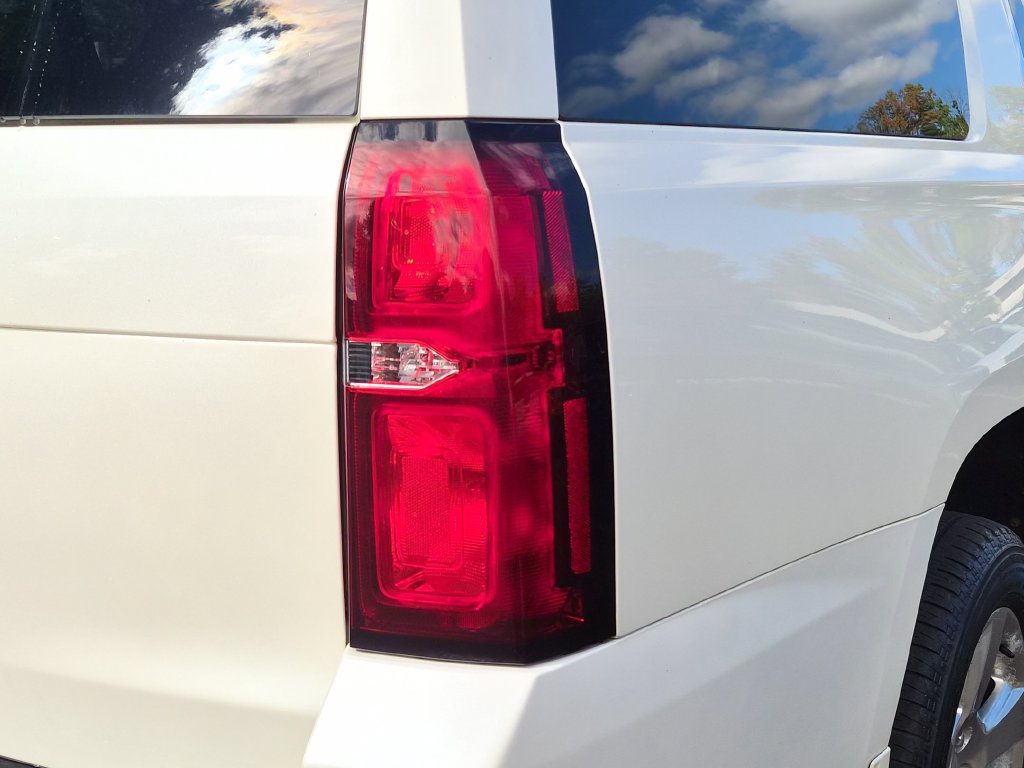Used 2015 Chevrolet Suburban LT AWD/4WD image 12