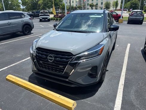 Used 2024 Nissan Kicks SR FWD image 14