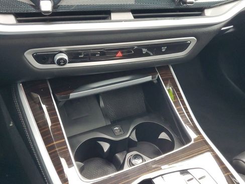 Used 2025 BMW X5 xDrive50e image 22