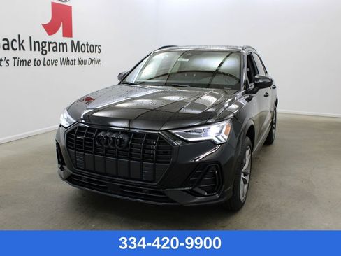 New 2025 Audi Q3 2.0T Premium image 1