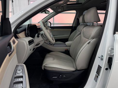 Used 2023 Hyundai Palisade Limited w/ Cargo Package FWD image 5