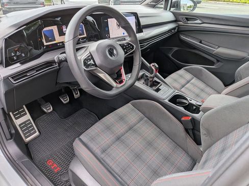 Used 2022 Volkswagen GTI SE FWD image 11