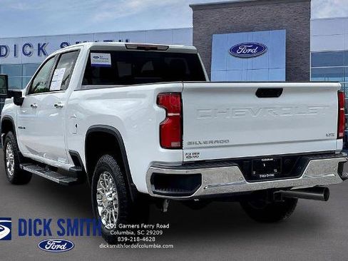 Used 2026 Chevrolet Silverado 2500 LTZ w/ LTZ Convenience Package AWD/4WD image 4