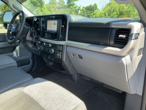 Used 2025 Ford F250 XLT AWD/4WD image 56