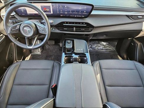 Used 2025 Buick Enclave Preferred w/ Power Package FWD image 17