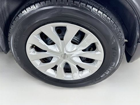 Used 2017 Nissan Rogue S AWD/4WD image 33
