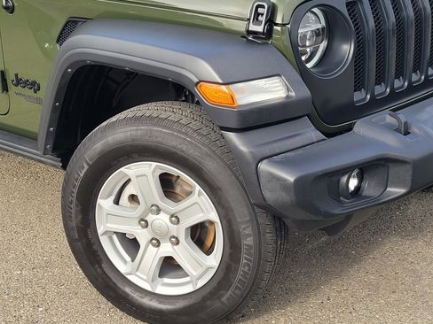 Used 2021 Jeep Wrangler Sport S image 9