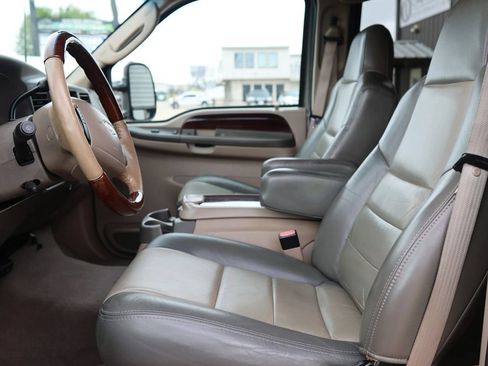 Used 2003 Ford Excursion Eddie Bauer image 26